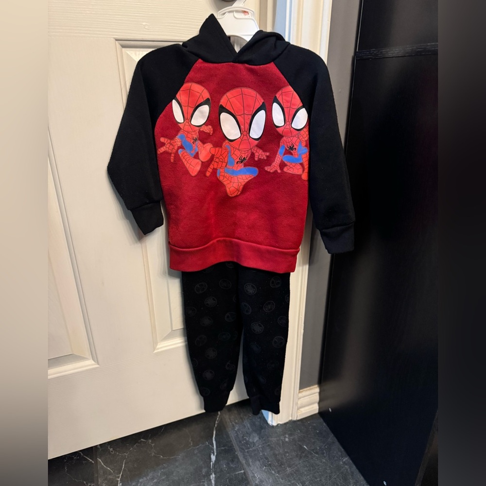 Marvel spider man 2 piece joggers suit size 2T